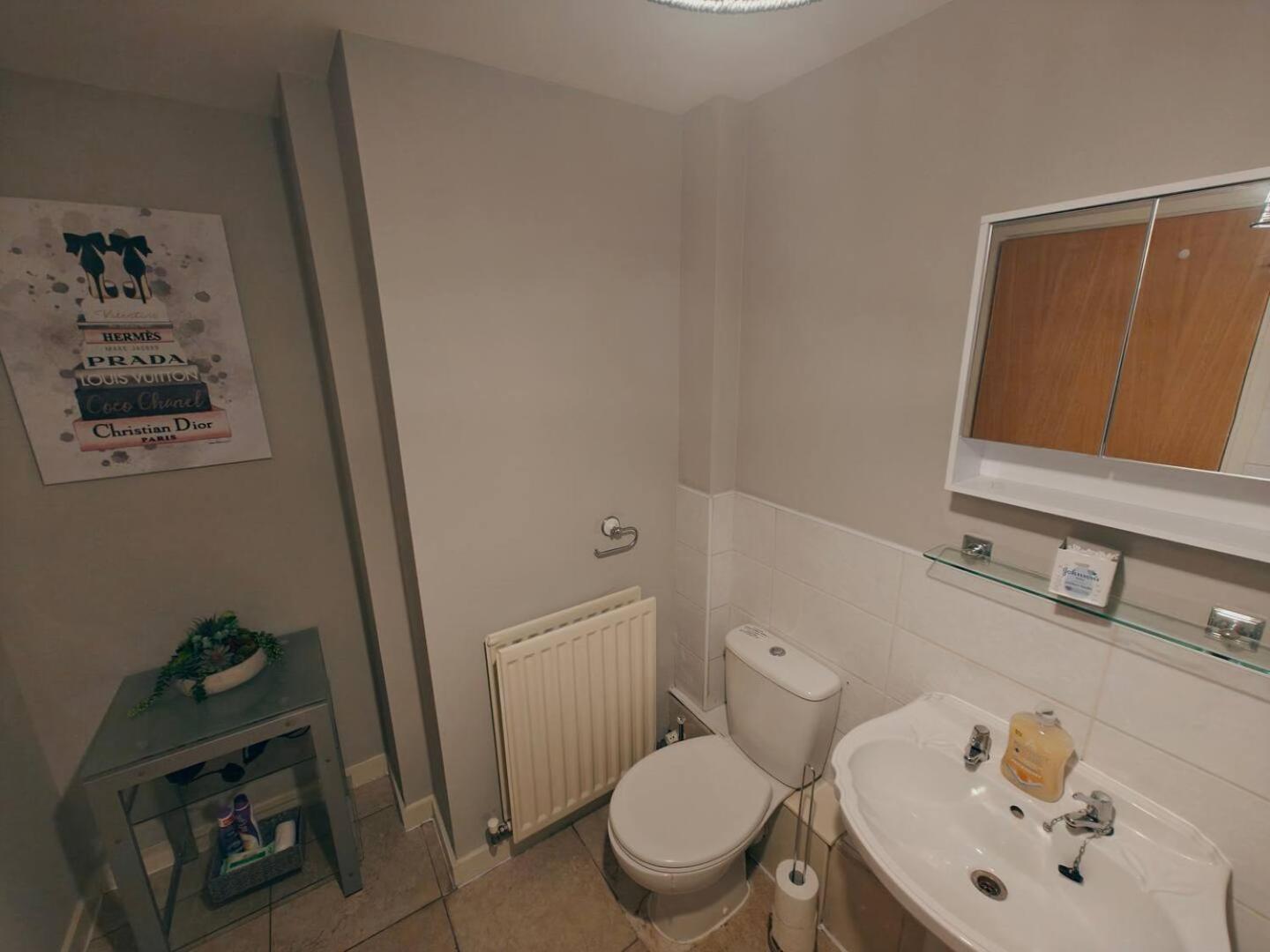 2br Cosy Centre Belfast